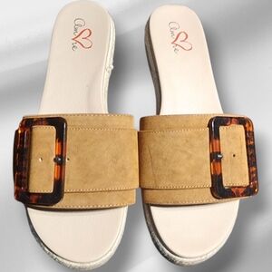 Aurelia Tan Sandals with Tortoiseshell Accent NWOT